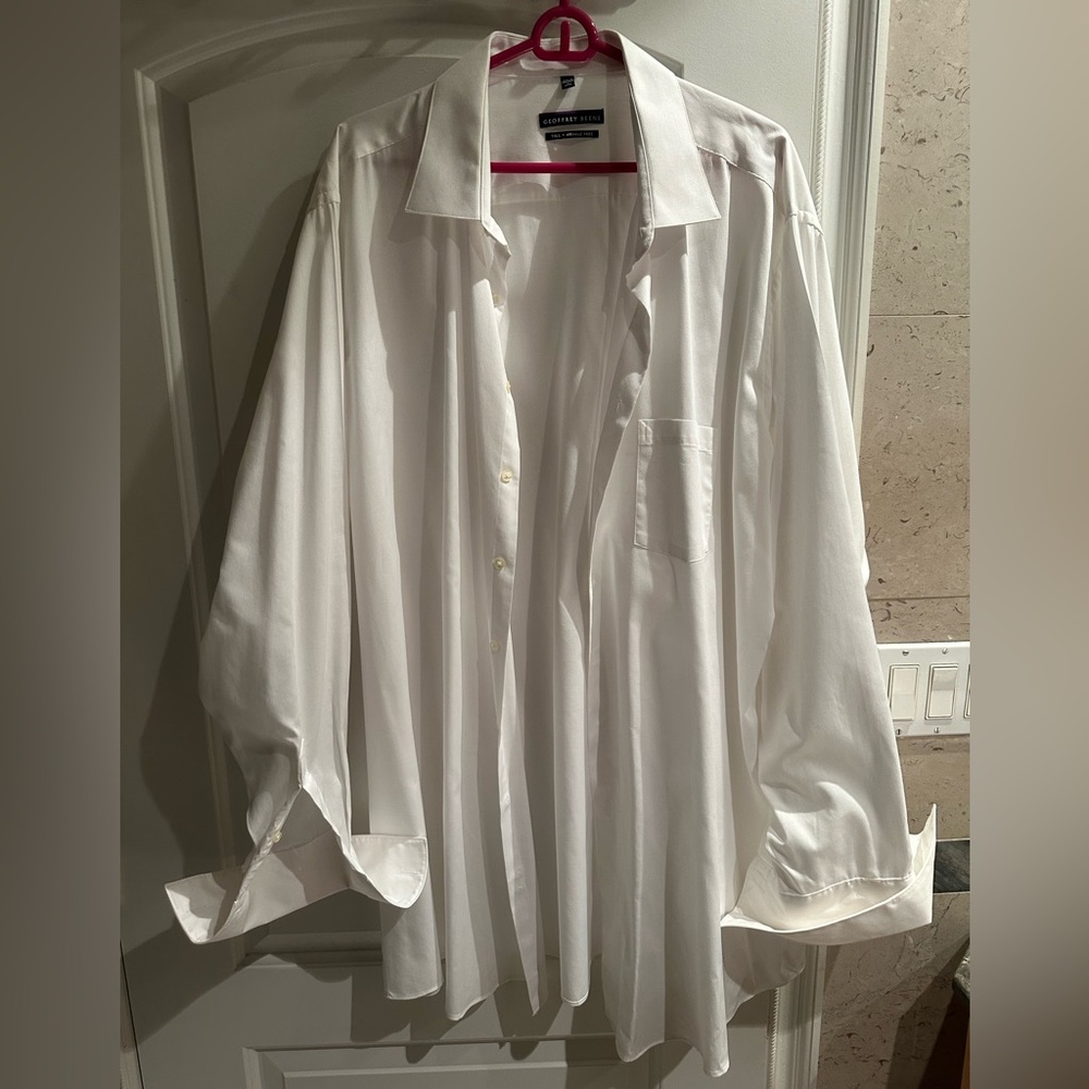 Geoffrey Beene Long Sleeve Dress Shirt w French Cuffs. Wrinkle Free. Worn Once.